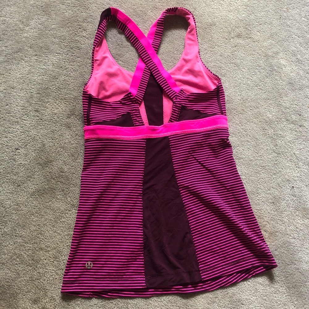 Lululemon Striped Tank In Size 4 - Picture 2 of 3